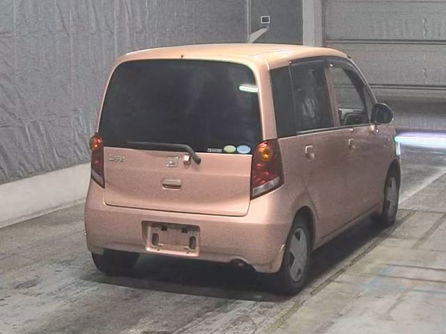 HONDA LIFE 2010