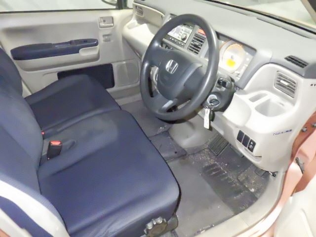 HONDA LIFE 2010