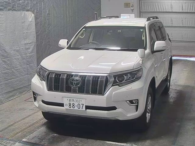 TOYOTA LAND CRUISER PRADO 2019