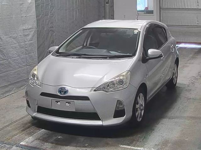 TOYOTA AQUA 2014
