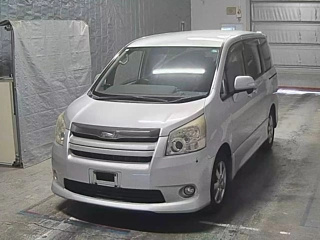 TOYOTA NOAH 2008