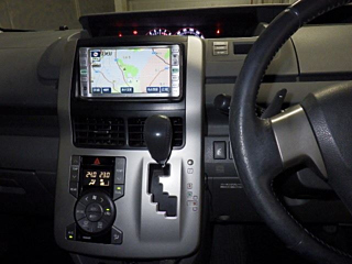 TOYOTA NOAH 2008
