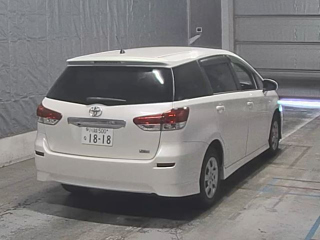 TOYOTA WISH 2011