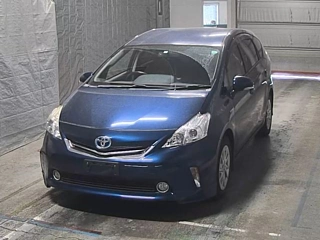 TOYOTA PRIUS ALPHA 2014