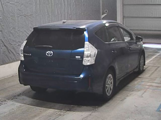 TOYOTA PRIUS ALPHA 2014