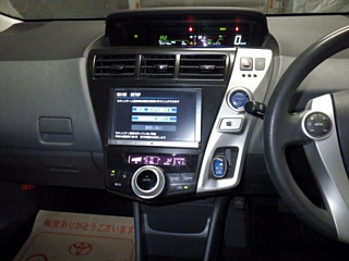 TOYOTA PRIUS ALPHA 2014