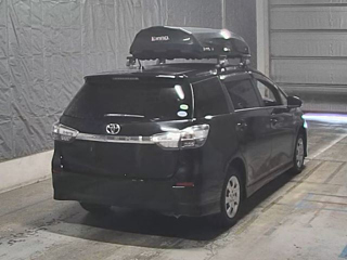 TOYOTA WISH 2012