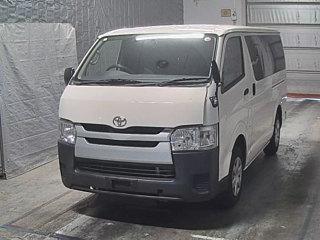 TOYOTA HIACE VAN 2018