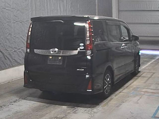 TOYOTA NOAH 2017