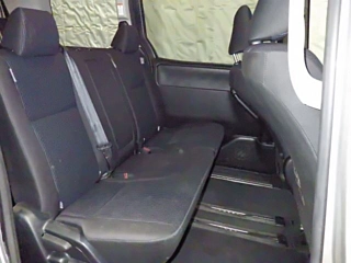 TOYOTA NOAH 2018