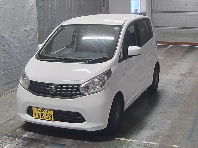 NISSAN DAYZ 2013