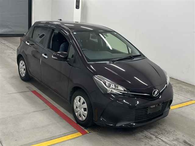 TOYOTA VITZ 2016