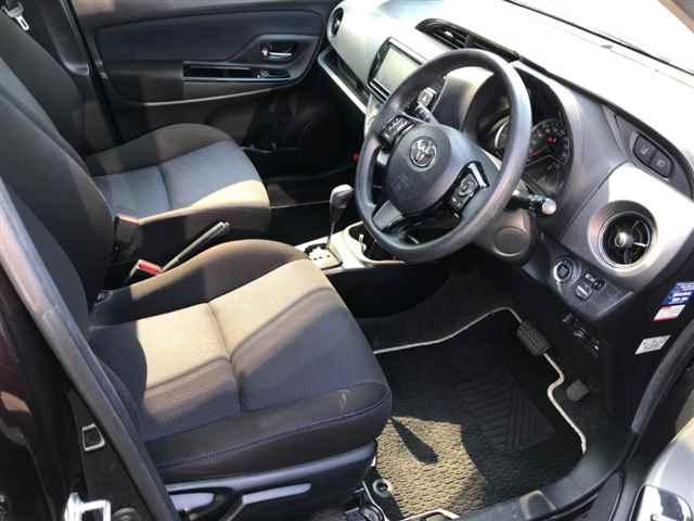 TOYOTA VITZ 2016