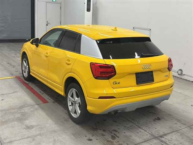 AUDI Q2 2017