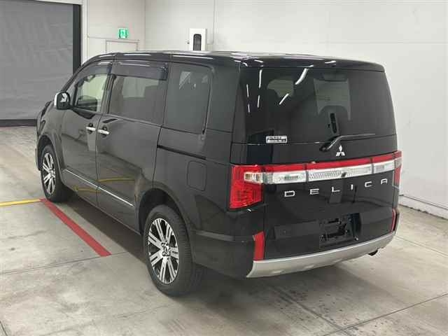 MITSUBISHI DELICA D5 2022