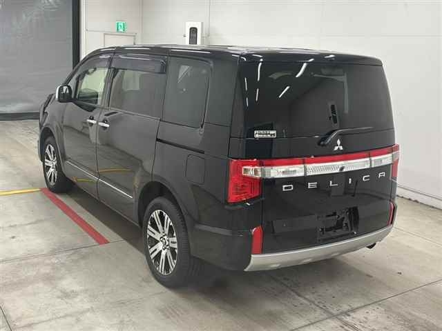 MITSUBISHI DELICA D5 2022