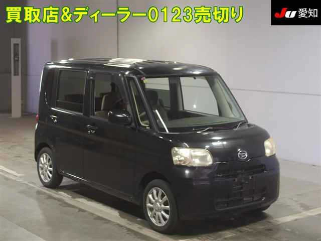 DAIHATSU TANTO 2011