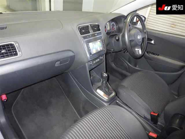 VOLKSWAGEN POLO 2013