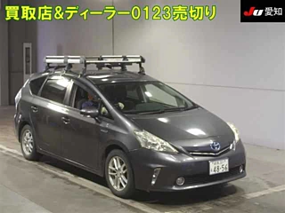 TOYOTA PRIUS ALPHA 2012