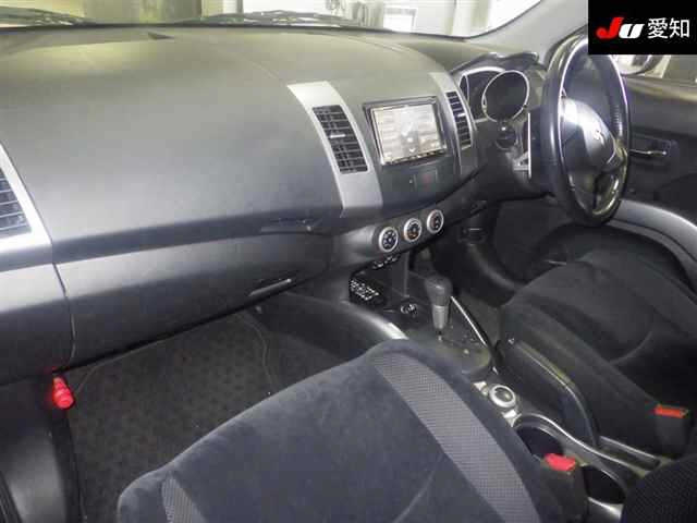 MITSUBISHI OUTLANDER 2010