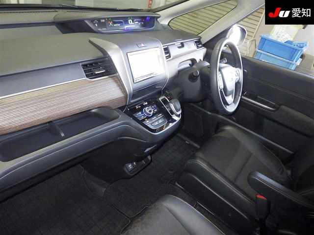 HONDA FREED 2023