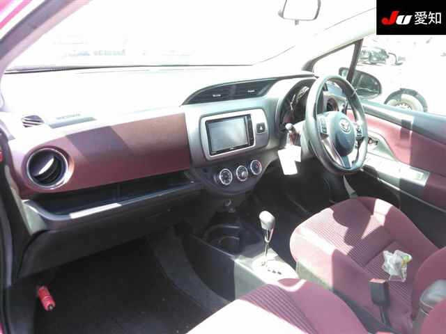 TOYOTA VITZ 2014