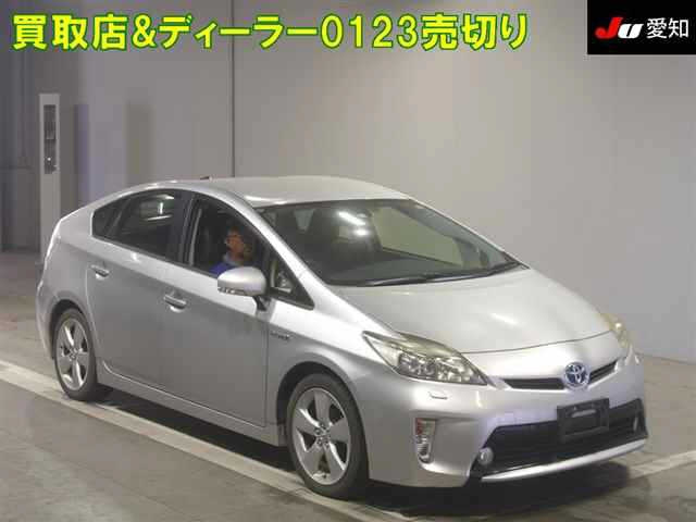 TOYOTA PRIUS 2012