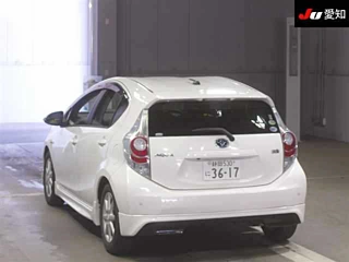 TOYOTA AQUA 2012