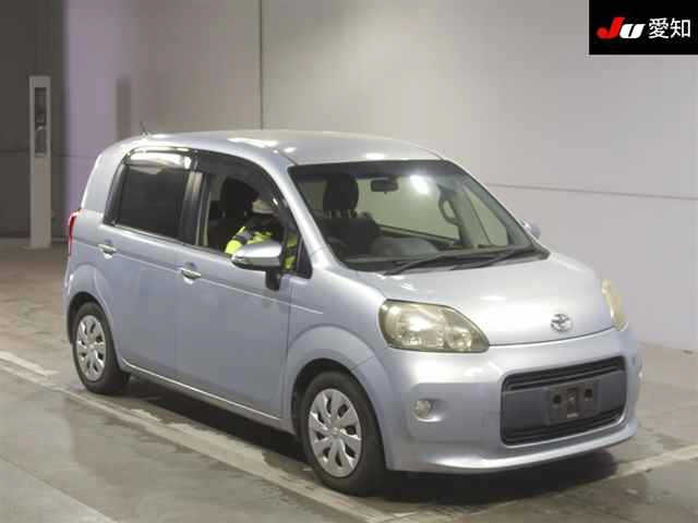 TOYOTA PORTE 2013