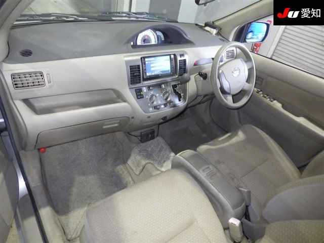 TOYOTA RAUM 2008