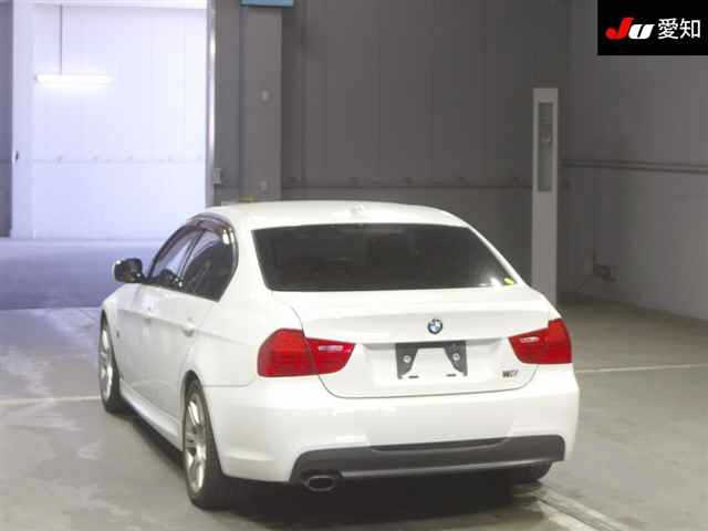 BMW 3 SERIES 2010