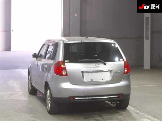 MAZDA VERISA 2012