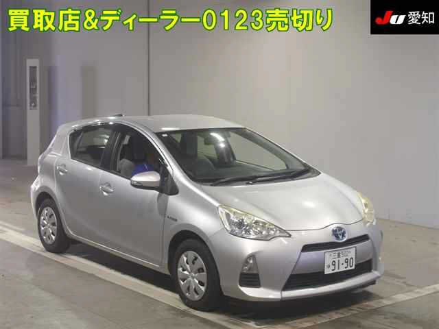TOYOTA AQUA 2012