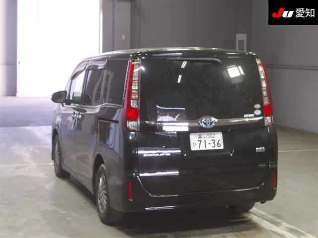 TOYOTA ESQUIRE 2016