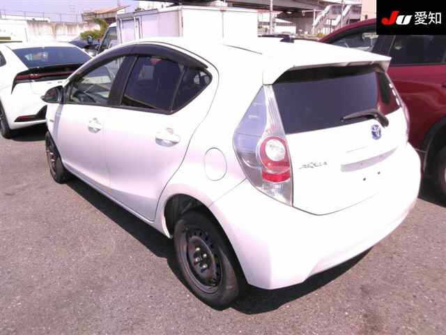 TOYOTA AQUA 2012