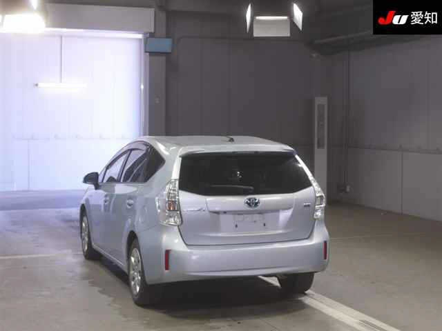 TOYOTA PRIUS ALPHA 2012