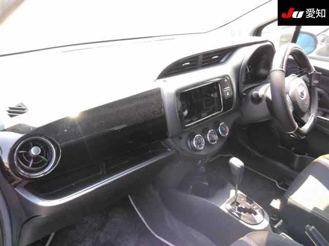 TOYOTA VITZ 2018