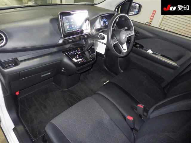 MITSUBISHI EK X 2024