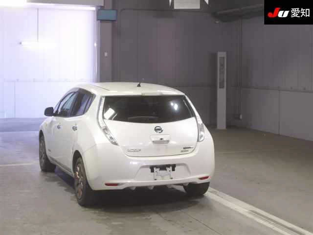 NISSAN LEAF 2014