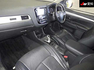 MITSUBISHI OUTLANDER PHEV 2013