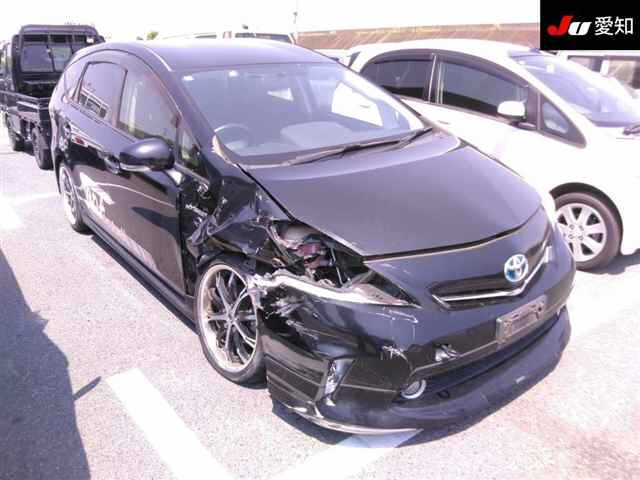 TOYOTA PRIUS ALPHA 2014