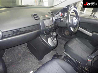 MAZDA DEMIO 2012