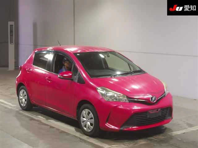 TOYOTA VITZ 2016
