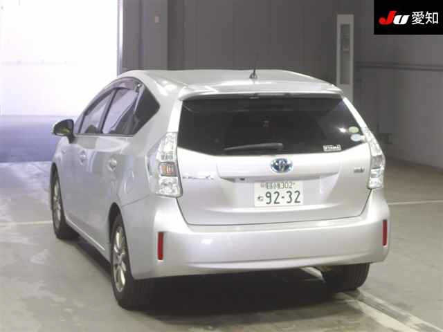 TOYOTA PRIUS ALPHA 2013