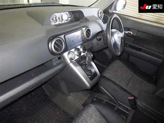 TOYOTA COROLLA RUMION 2011