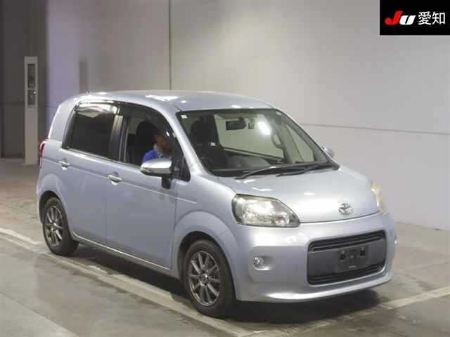 TOYOTA PORTE 2012