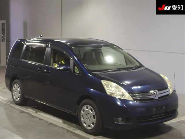 TOYOTA ISIS 2011