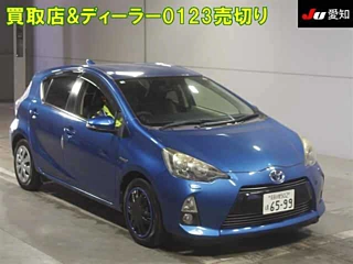 TOYOTA AQUA 2012