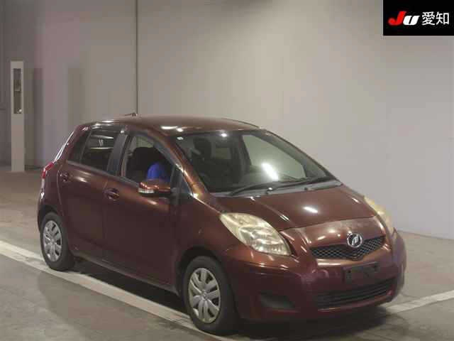 TOYOTA VITZ 2010