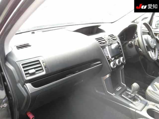 SUBARU FORESTER 2017